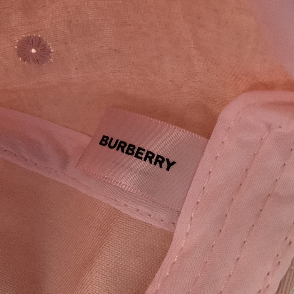 Burberry women hats - Picture 3 of 4